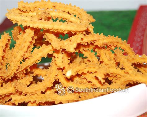 Omam murukku | Ajwain chakli | Carom seeds crispy fritters-How to make ...