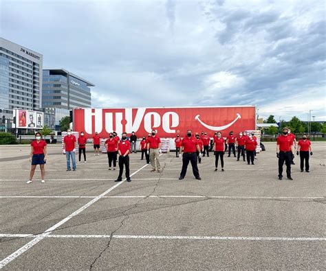 Hy-Vee Is Going on a Hiring Spree | Progressive Grocer