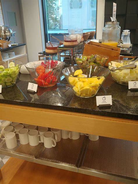 HOLIDAY INN EXPRESS LISBON - PLAZA SALDANHA BY IHG - Hotel Reviews ...