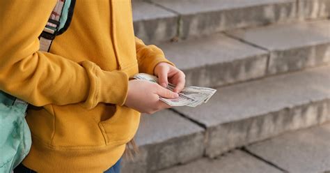 Teaming up to tackle the financial literacy gap | Charles Schwab