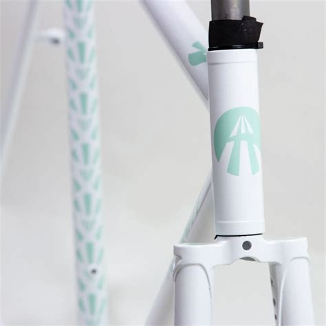 【AFFINITY CYCLES】Lo Pro Track Frame (snow white) | Humhumhug Online Shop