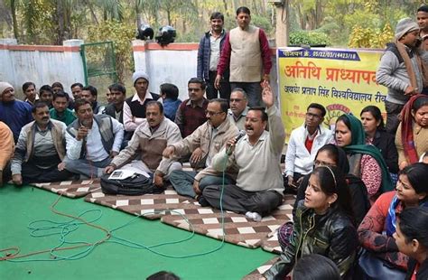 Bhopal: Now, SAPAKS party bats for guest scholars’ service regularisation