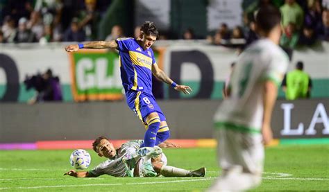 Carlos Palacios ingresó desde el banco y asistió en la victoria de Boca Juniors ante Banfield ...