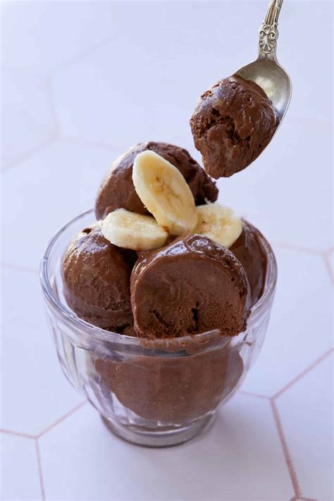 Healthy Chocolate Ice Cream For Breakfast - Bigger Bolder Baking