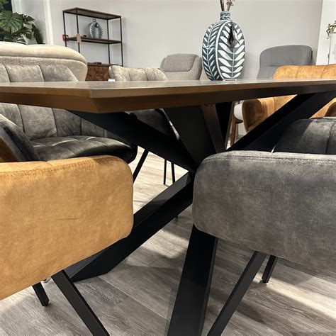 Nevada dining table - Kingsbury Furniture
