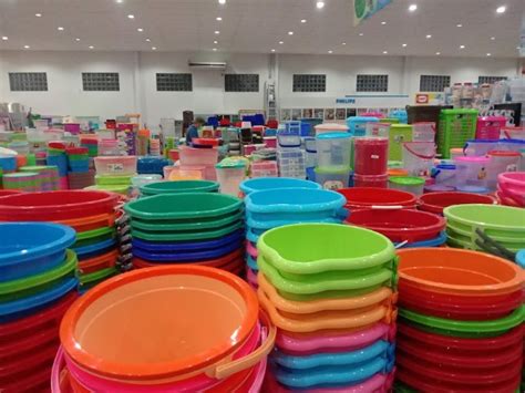 DISTRIBUTOR PERABOT RUMAH TANGGA DARI PLASTIK