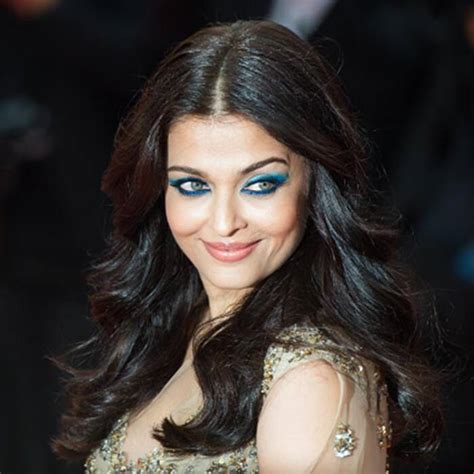 When Aishwarya Rai Bachchan took over red carpet at 69th Cannes Film ...