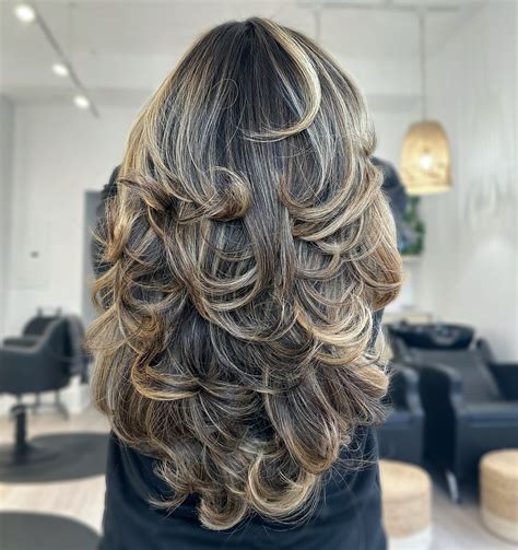 80 Cute Layered Hairstyles and Cuts for Long Hair