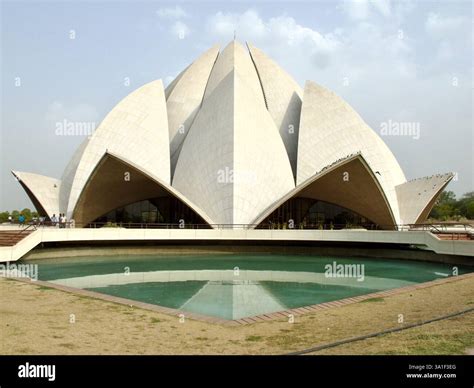Lotus Temple in Delhi, a Bahá’í House of Worship known for its lotus ...