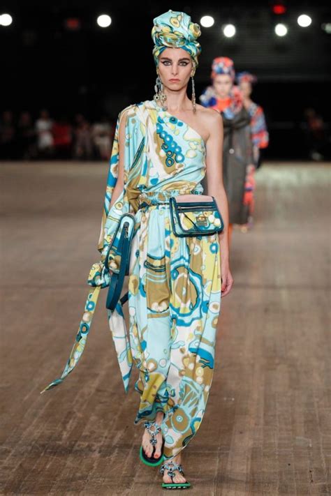 Image result for Spring 2018 Marc Jacobs