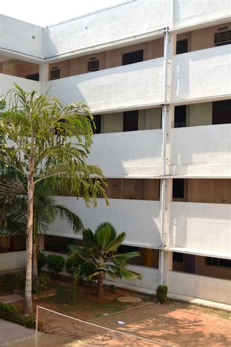 CIT Campus Life | Smart Classrooms & Green Environment