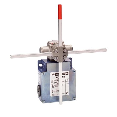 Schneider Electric LIMIT SWITCH XCKMR SQUARE ROD 6 MM CROSS : Amazon.in ...