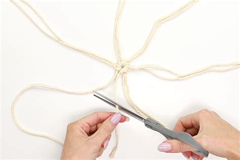 Making Macrame Coasters 的图像结果