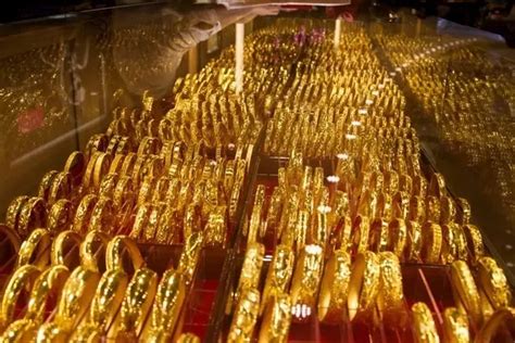 《2021中国珠宝行业发展报告》发布：逆势上行 市场规模突破7000亿大关_数字珠宝-商业新知