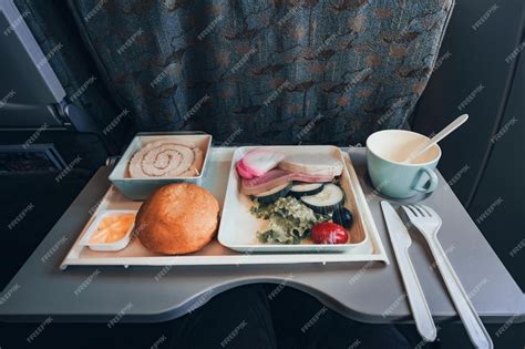 Airline Meal 的图像结果