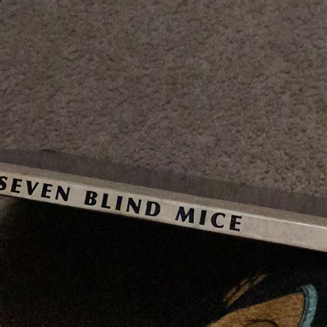 Seven Blind Mice by Ed Young