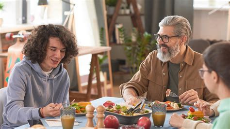 Making the Most of Dinners with Your Teen - Parent UP KC