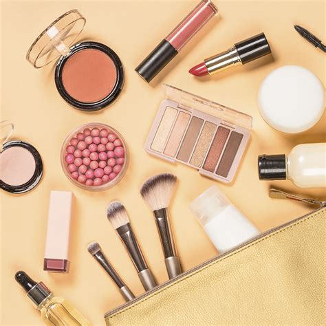 Lakme Or SUGAR: Makeup Sets From Nykaa For INR 1,500 | LBB