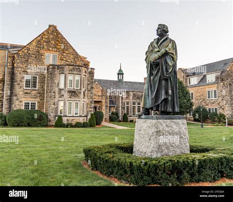 The statue of Martin Luther at Wartburg Seminary with the building in ...