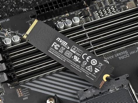 Why does the SATA power connector have so many pins? - Electrical ...