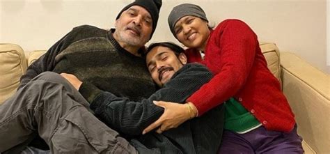 Heartbreaking As YouTuber Bhuvan Bam Loses Both His Parents To Covid-19