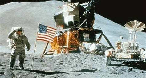 登上月球的人，在月球上漫步的人，有多少？|阿波罗|月球|宇航员_新浪新闻