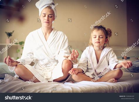6 Mommy and me yoga Images, Stock Photos & Vectors | Shutterstock