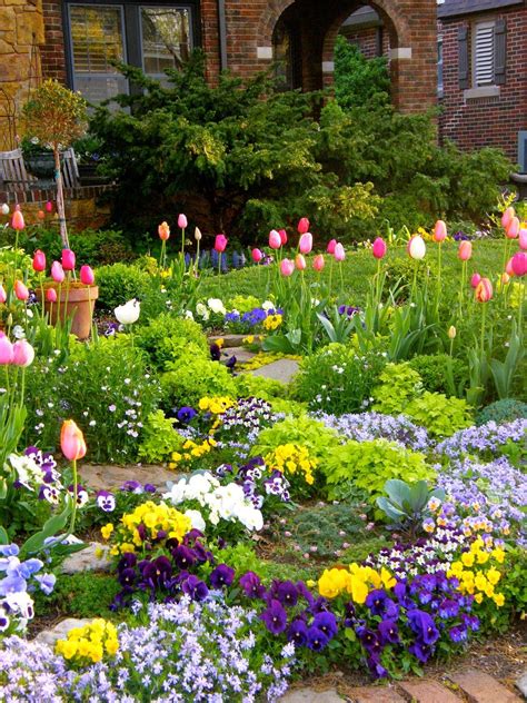 P O T A G E R | Beautiful flowers garden, Flower garden design ...