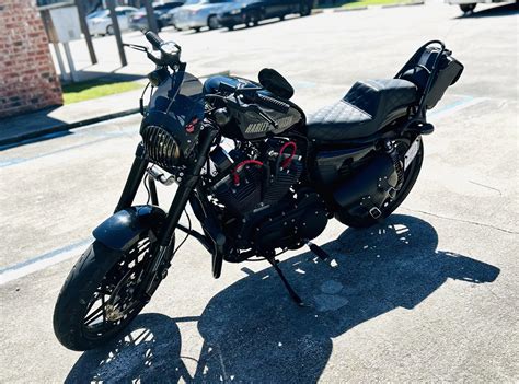 She cleans up ok : r/Harley