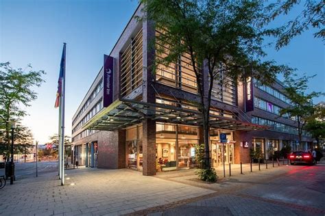 PREMIER INN ESSEN CITY LIMBECKER PLATZ HOTEL - Hotel Reviews, Photos ...