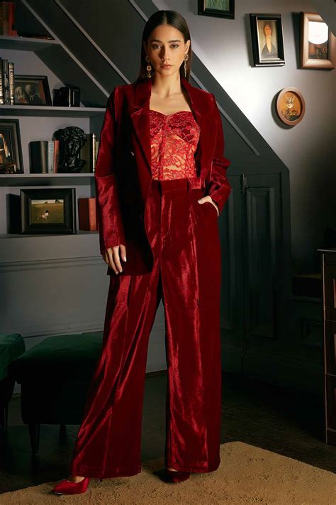 The Velvet Edition for Winters by ScrollnShops