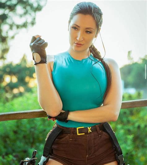 Lara cosplay by Holly Wolf : r/TombRaider