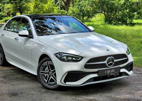 Mercedes-Benz C300 AMG (V2) 2025 | Thông tin xe và CTKM mới nhất