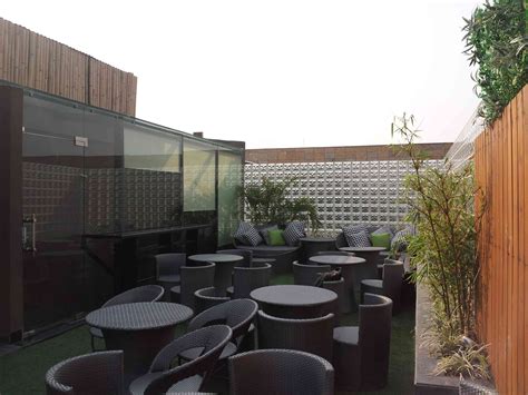 Restaurant Exterior Design 的图像结果