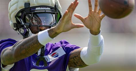 State drops trespassing charge against Vikings' Jordan Addison - ESPN