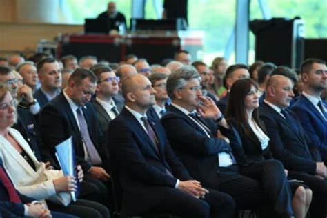 Premijer Plenković: Osječko-baranjska županija je najagilnija i ...