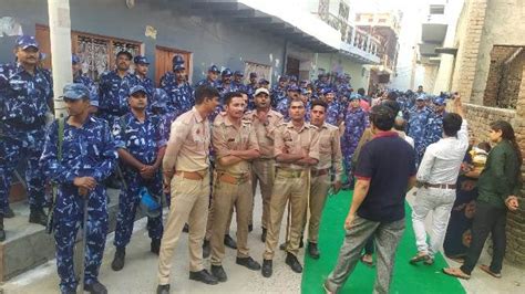 चंडौस में कड़ी सुरक्षा के बीच हुआ रावण दहन, चप्पे-चप्पे पर तैनात रहा ...