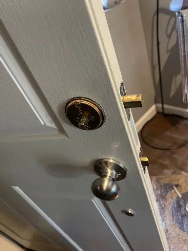 How to Change a Deadbolt 的图像结果