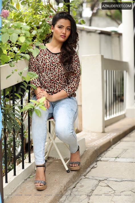 SIRI HANUMANTH Feet - AZNudeFeet