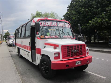 CIRCULAR SUR 303.FOTO:FERNANDO BERMUDEZ | Bus kodiak b70. Ca… | Flickr