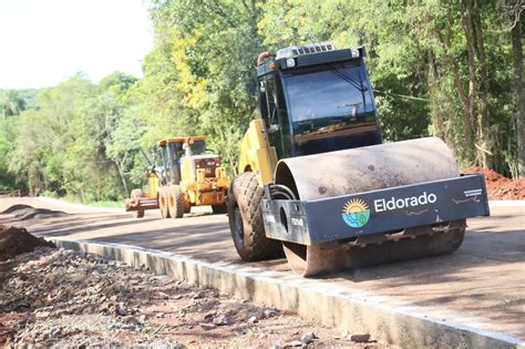 Avanzan las obras de asfaltado sobre la calle Salto Alegría de Eldorado ...