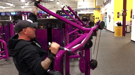 Planet Fitness Lat Pulldown Machine - How to use the lat pulldown machine at Planet Fitness ...