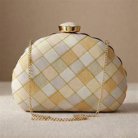 Artklim Elegant Beige Embroidered Clutch