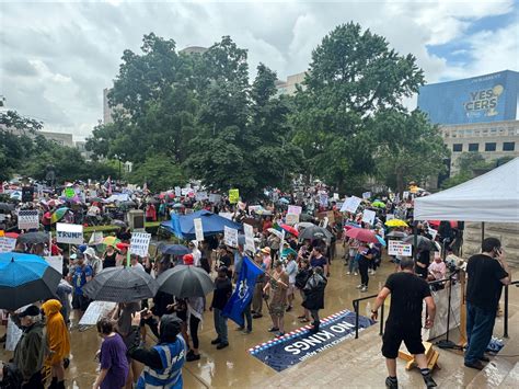 PHOTOS | No Kings Day protest at Indiana Statehouse - Indianapolis News ...