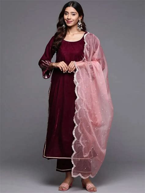 Buy Purple Solid Velvet Straight Kurta With Dupatta Online at Rs.1699 ...
