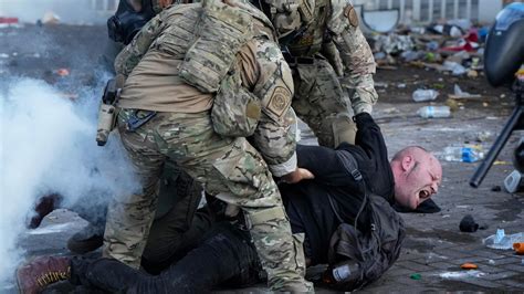 PHOTOS: Police declare riot outside Portland ICE facility | kgw.com