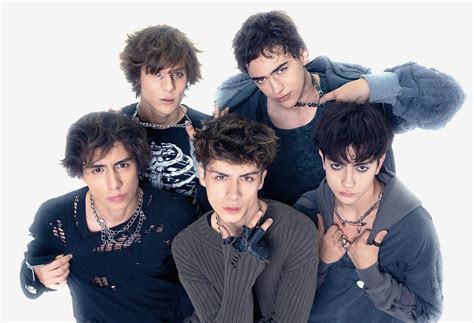 BTW: LA NUEVA SENSACIÓN EN EL MUNDO DE LAS BOYBANDS – SOY PERRÍSIMA
