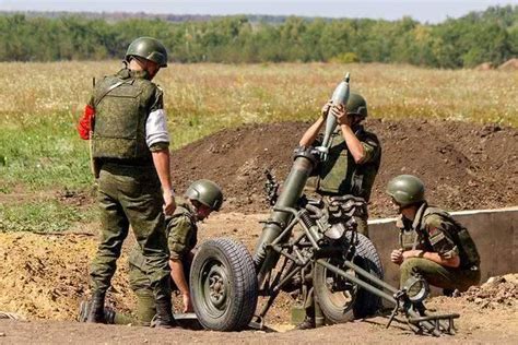 白俄总统：俄罗斯向其境内走私军火，扶持亲俄武装分子，要干啥？_卢卡申科