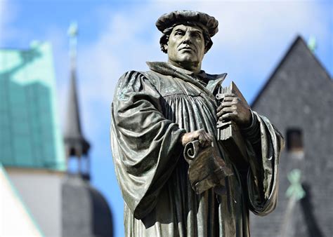 Martin Luther | Biography, Protestant Reformation, Beliefs ...