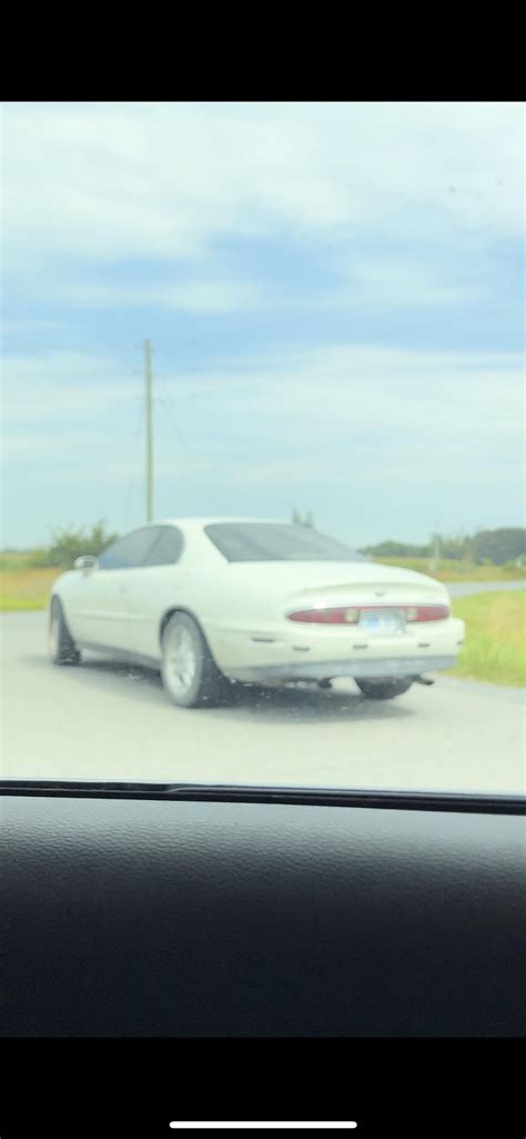 does anyone know what this is : r/carID